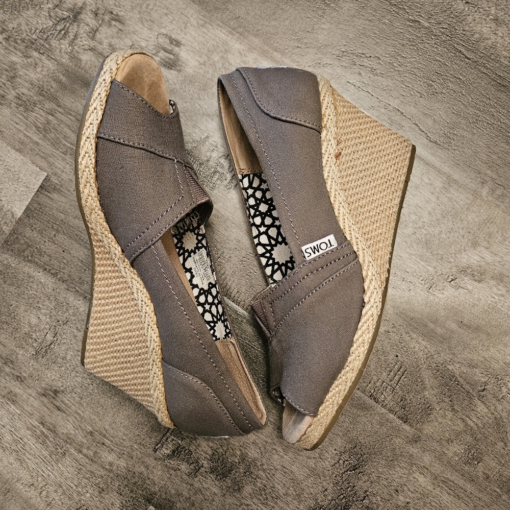 TOMS Women's Classic Espadrille Wedge - Picture 3 of 6